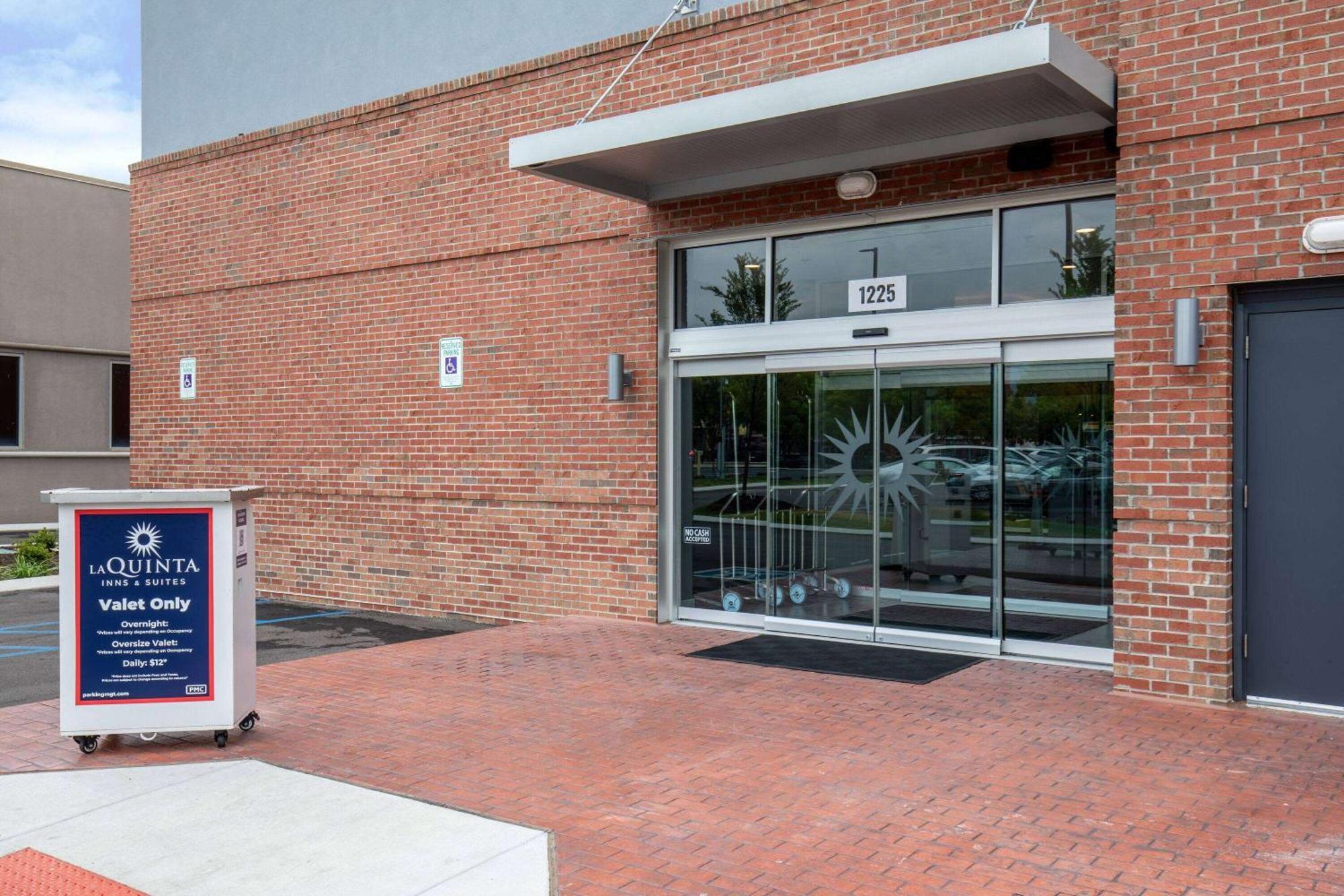 La Quinta Inn & Suites By Wyndham Chattanooga Downtown/South Ngoại thất bức ảnh