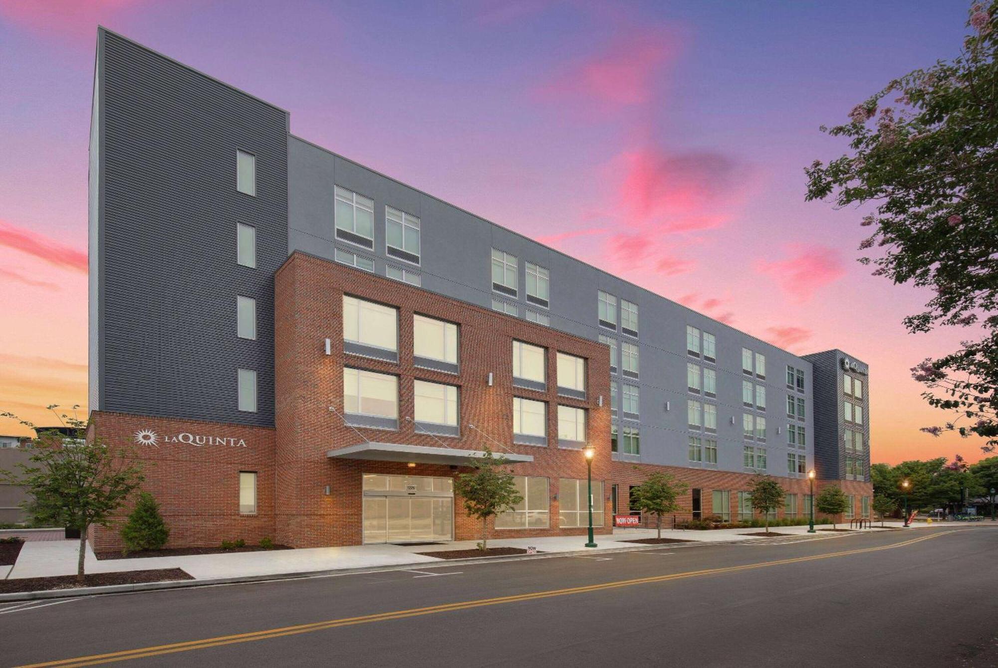 La Quinta Inn & Suites By Wyndham Chattanooga Downtown/South Ngoại thất bức ảnh